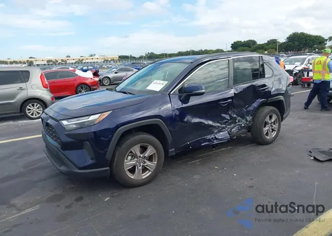 2024 Toyota Rav4 Hybrid Xle z USA, uszkodzony, nr VIN JTMRWRFV6RD257750